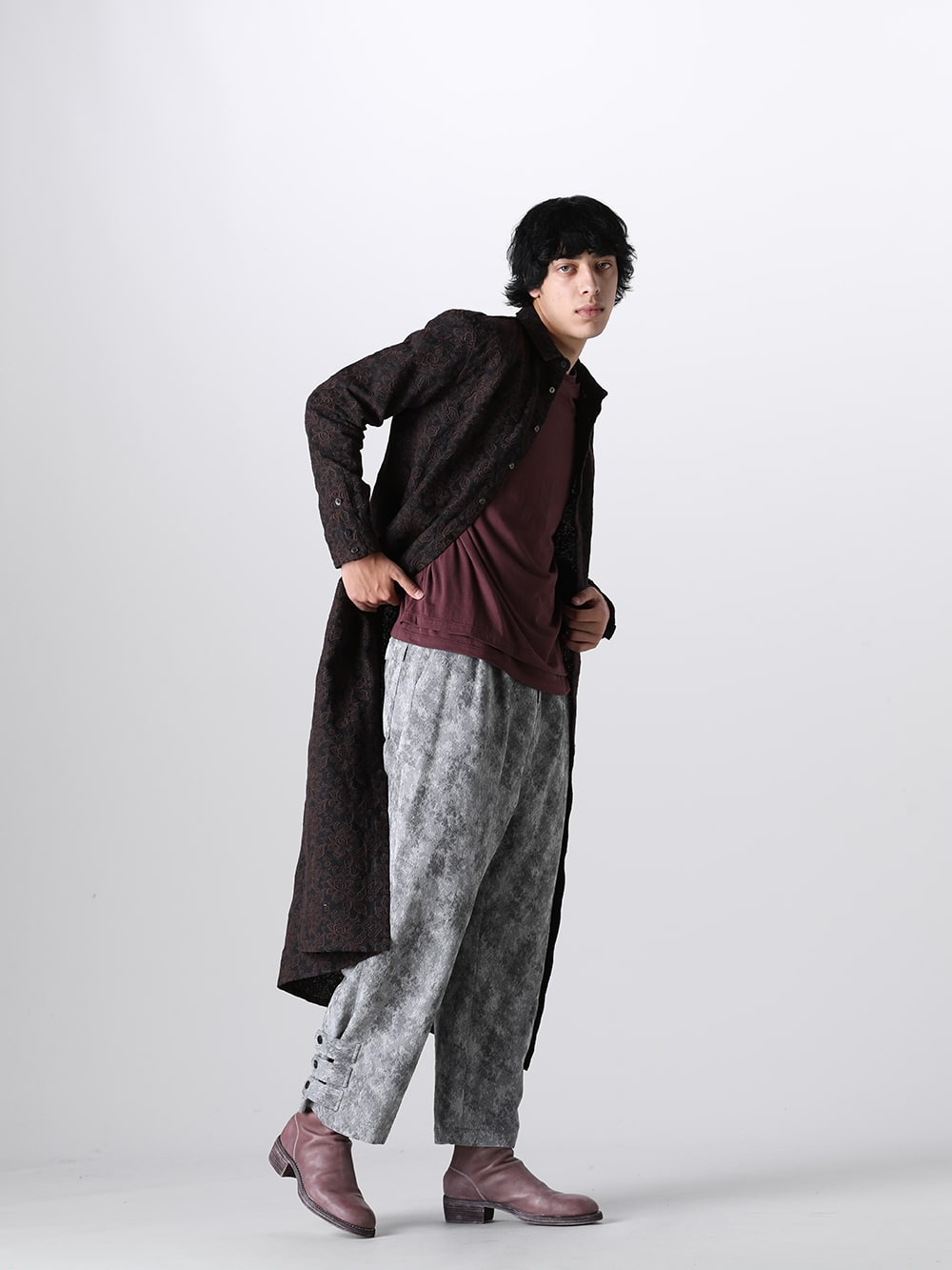 kujaku / The Viridi-anne / GUIDI 2023-24AW styling - A unique look with all patterns and all embroidery mainly combined. - S-178(Original Jaguar Long Shirt) VI-3669-01-Wine(Cotton/Cashmere Long Sleeve T-Shirt Wine) P-732(Pre-dyed Jacquard Pants) 796Z-CO149T(Short Back Zip Boots - Horse Full Grain Leather CO149T - 796Z) - 1-005