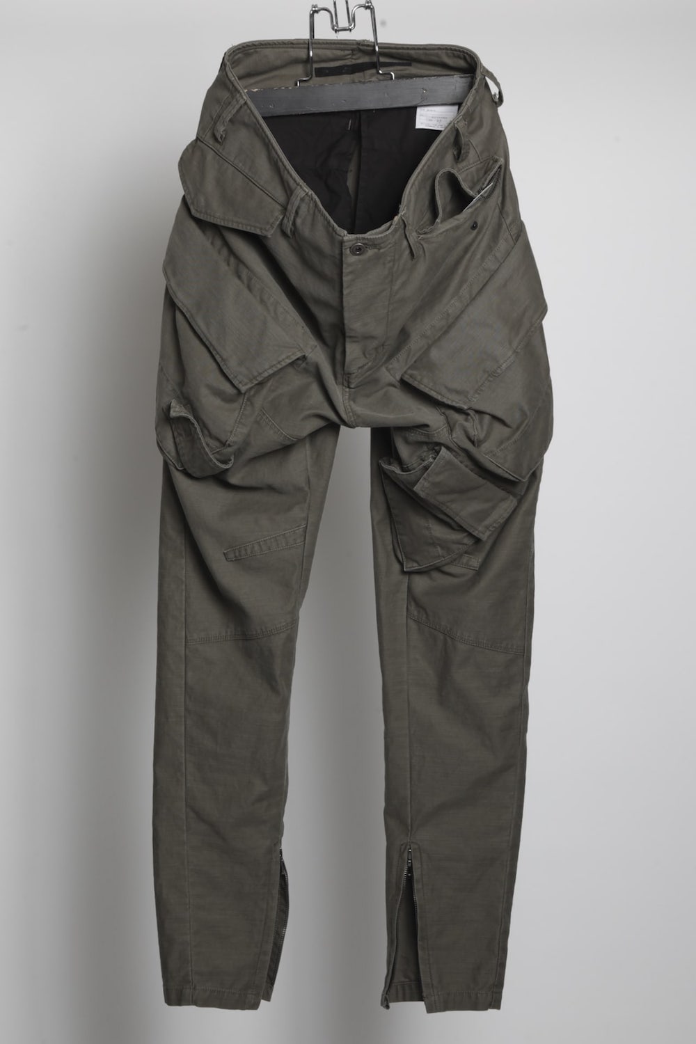 雑誌などで活躍中の人気 Julius 11ss ガスマスク BLACK Cargo Pants