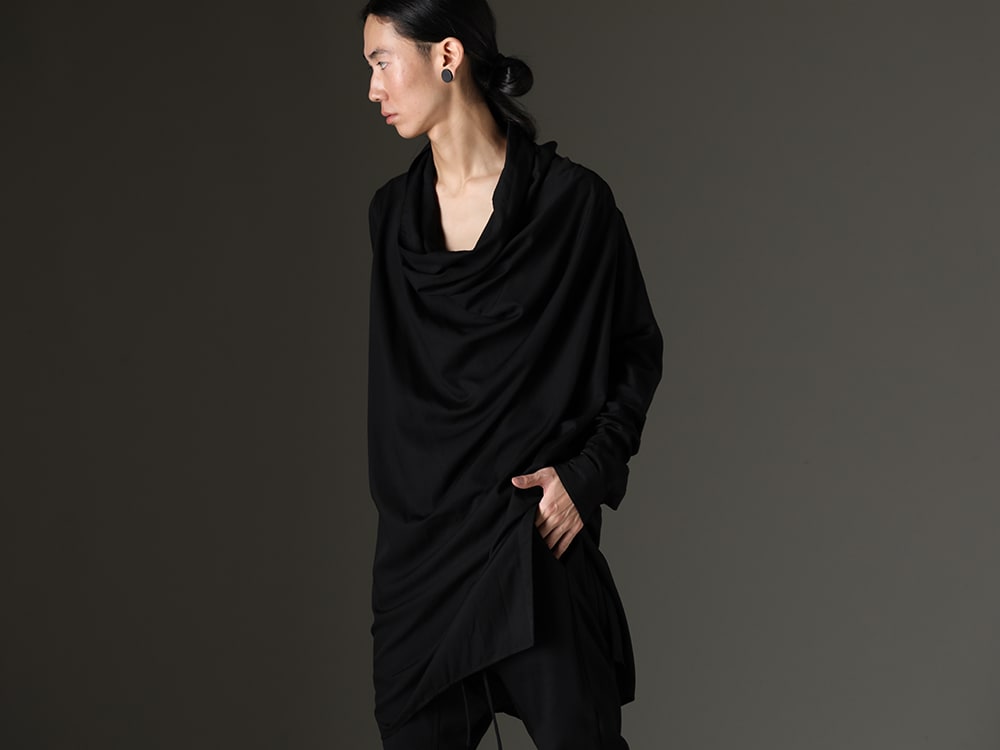 JULIUS 2023-24AW - A Mid-Length Coat Balancing Luxury and Functionality - 839SHM3(Cowl Neck Shirt) - 2-014