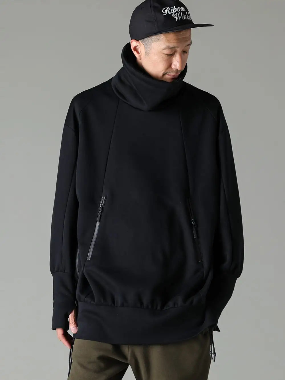 RIPVANWINKLE 23-24AW  - Adding volume to the neat collar of the MA-1 with a pullover jersey - RB-525-Black - Line Pullover Jersey Black 2-008