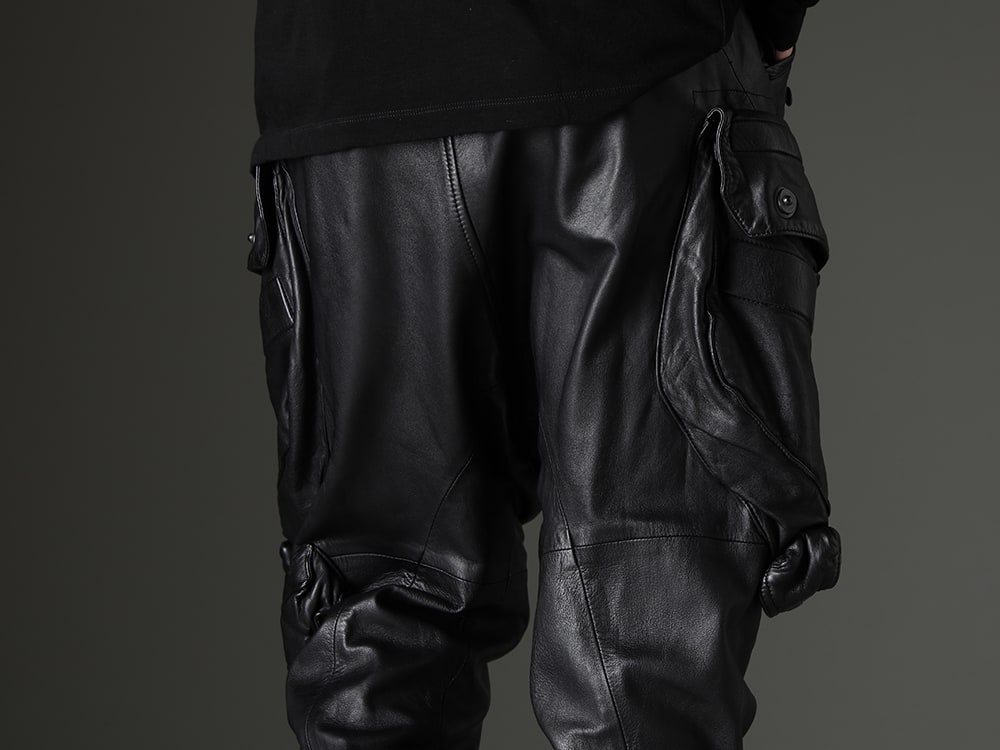 JULIUS 2023-24AW - 839PAM5(Lamb Leather Gas Mask Cargo Pants) - 2-007