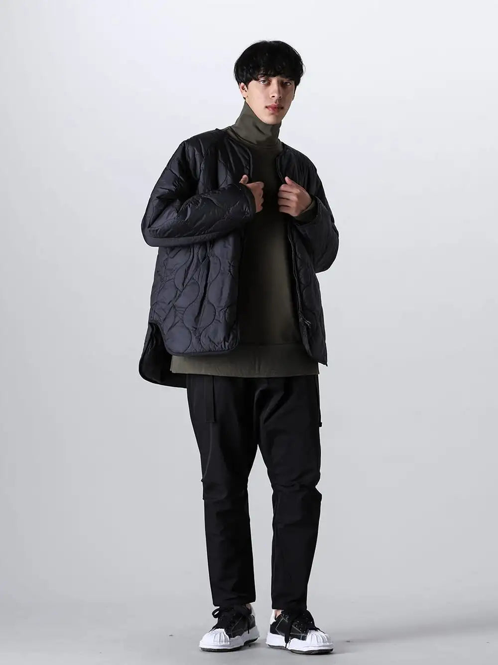 LANTERN - LANTERN 23-24AW Styling - A Fusion of Brands: Heating Inner Quilt Blouson for Instant Styling - MNA-LAN-02-Black - Heating Inner Quilt Blouson - RB-523-Khaki - Side Pocket Jersey Khaki - P15-DS - Straight Easy Pants Schoeller Dryskin+3xDry - A06FW702 - BLAKEY Original sole leather Low-cut sneakers Black Black 1-001