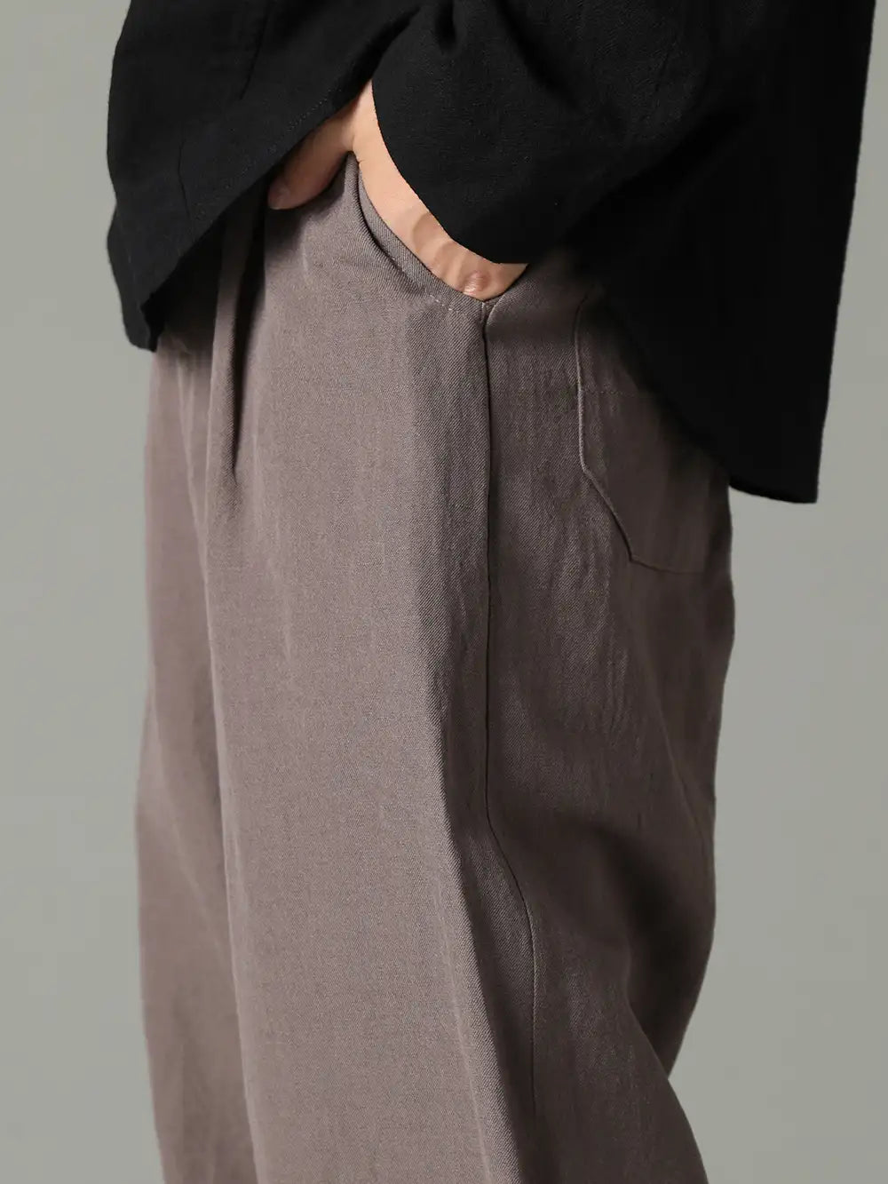 ZIGGY CHEN 23-24AW - Emphasizing Silhouette Beauty through Simplicity - TROUSERS#68 TROUSERS#68 Dove Wool Linen Twill 3-004