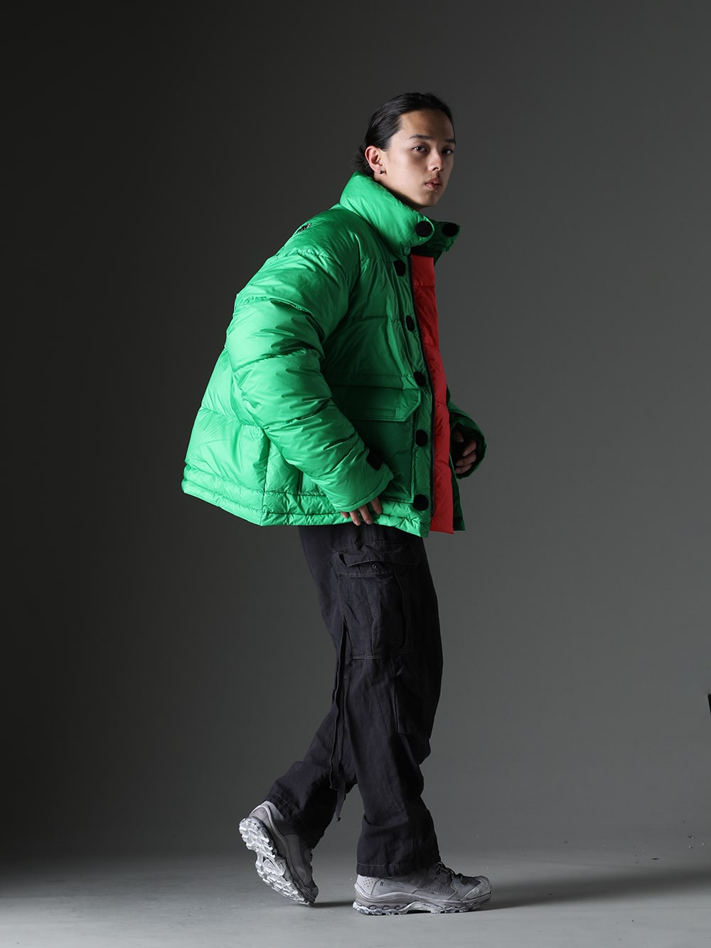 ©SAINT M×××××× / ink / 11 BY BORIS BIDJAN SABERI 2023-24AW Styling - A Style Composed Around a Strikingly Colorful Outerwear - SM-A23-0000-047(Down Jacket) SM-A23-0000-C17(BerBerJin × ©SAINT M×××××× Damage Denim Jacket) ink23AW-09-M3(Crack Band L/S T-shirt - M3) ink23AW-13(Antique M65 Cargo Pants) boots2-gtx-light-grey-026(StylingBOOTS2-GTX Light Grey 026) - 1-002