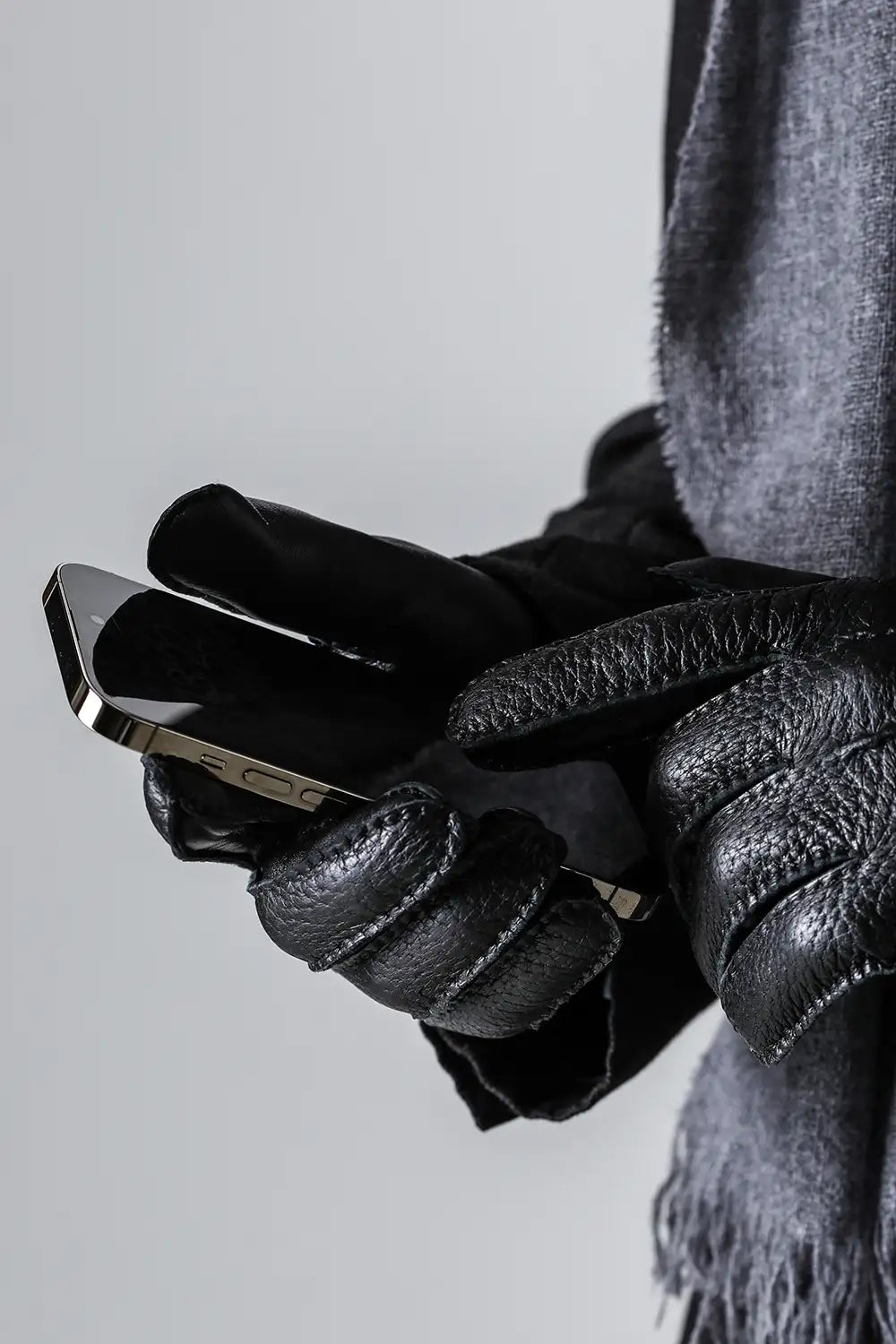 DENTS 23-24AW - Oxburgh Sccottish Cashmare Touch Screen Leather Glove - 15-1158-black Oxburgh Sccottish Cashmare Touch Screen Leather Glove Black 1-002