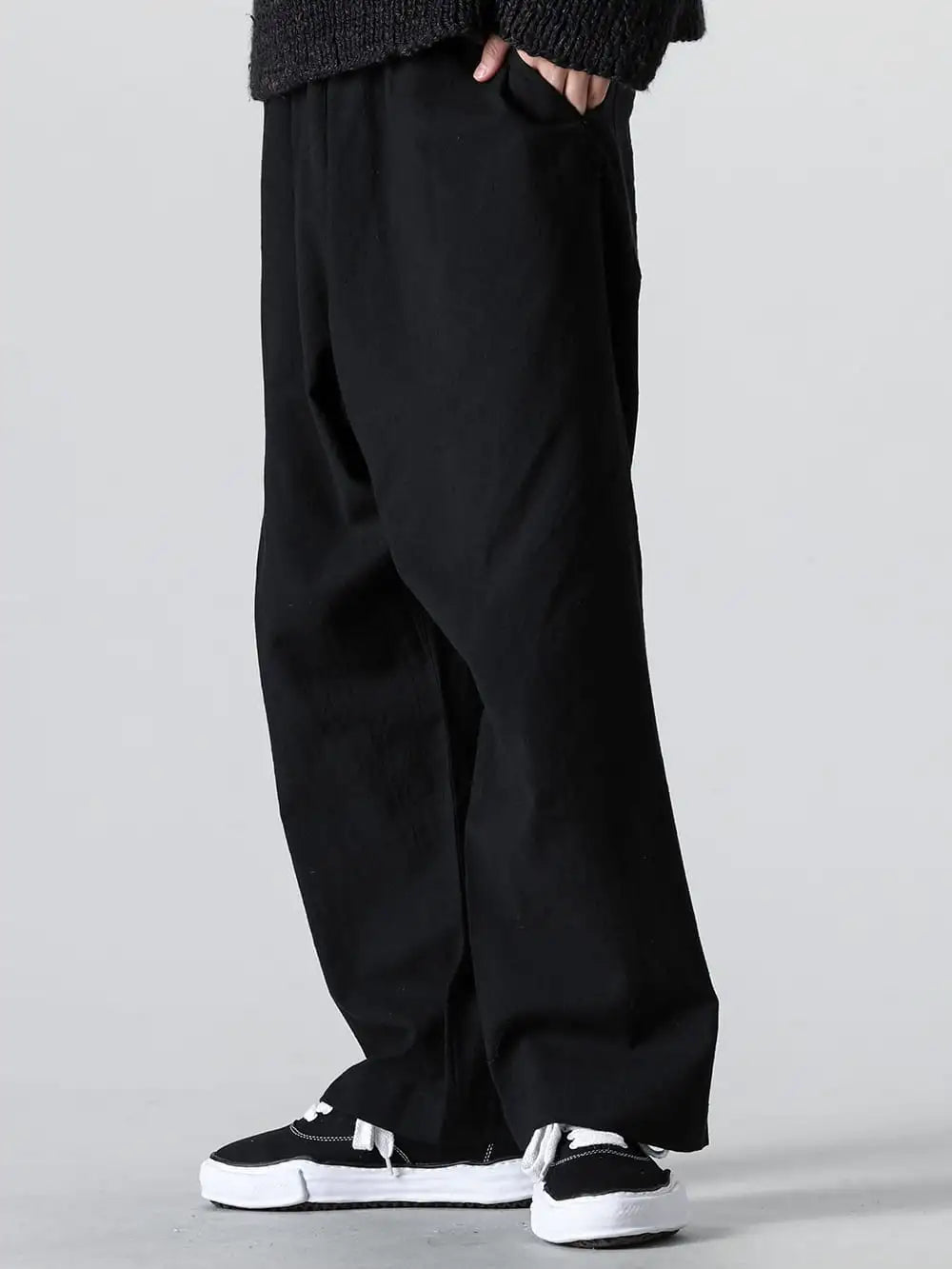 Maison MIHARA YASUHIRO 23-24AW - BAKER × Wide Pants Coordination! - A02FW704-black-classic - BAKER canvas Low cut sneakers Black - O16TR4-Black - JOGGING TROUSERS Wool Cotton Linen Shirting Black 3-006