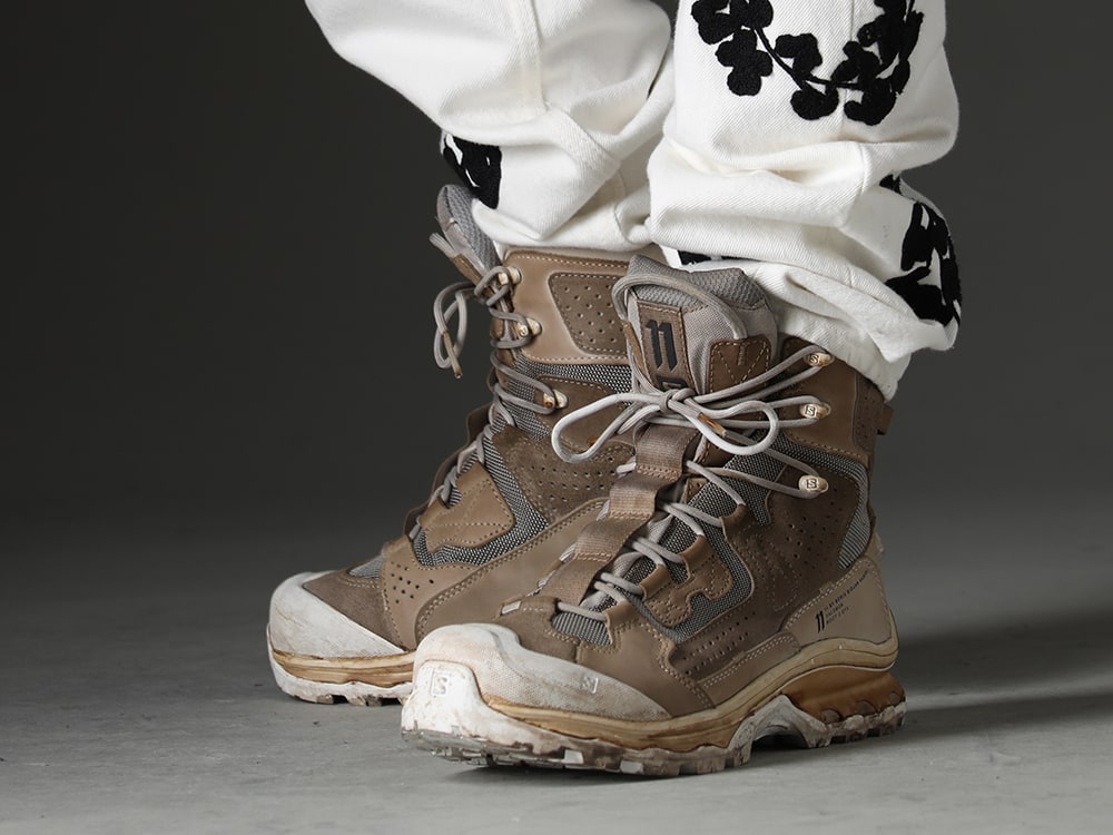 11 BY BORIS BIDJAN SABERI 2023-24AW - Recommended for Adding a Touch to STYLING: Denim Pants with Flower Wreath Embroidery - BOOT2-GTX-Gum(BOOT2 GTX - Gum) - 3-006