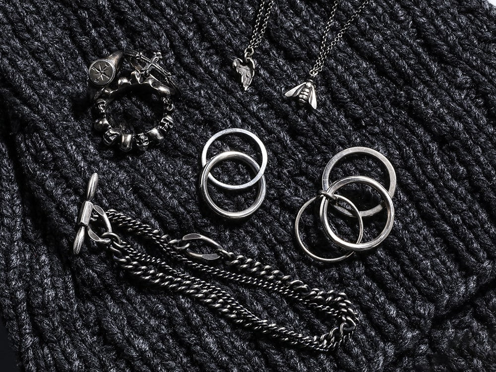 WERKSTATT:MÜNCHEN 2023-24AW - Selected materials and exceptional handmade jewelry - Handcrafted, Richly Flavored Jewelry - M3911(Fine Chain Bee) M7430(Chain mini eagle wing) M2033(Bracelet Double Chain Sculpture) M1419(Ring in Ring Unite) M1418(Connected Ring Infinity) M1920(Ring Multiskulls) ring-symbol-cross(RING SYMBOL CROSS) ring-symbol-windrose(RING SYMBOL WINDROSE) M8013-SP(Cap Tube) - 1-001