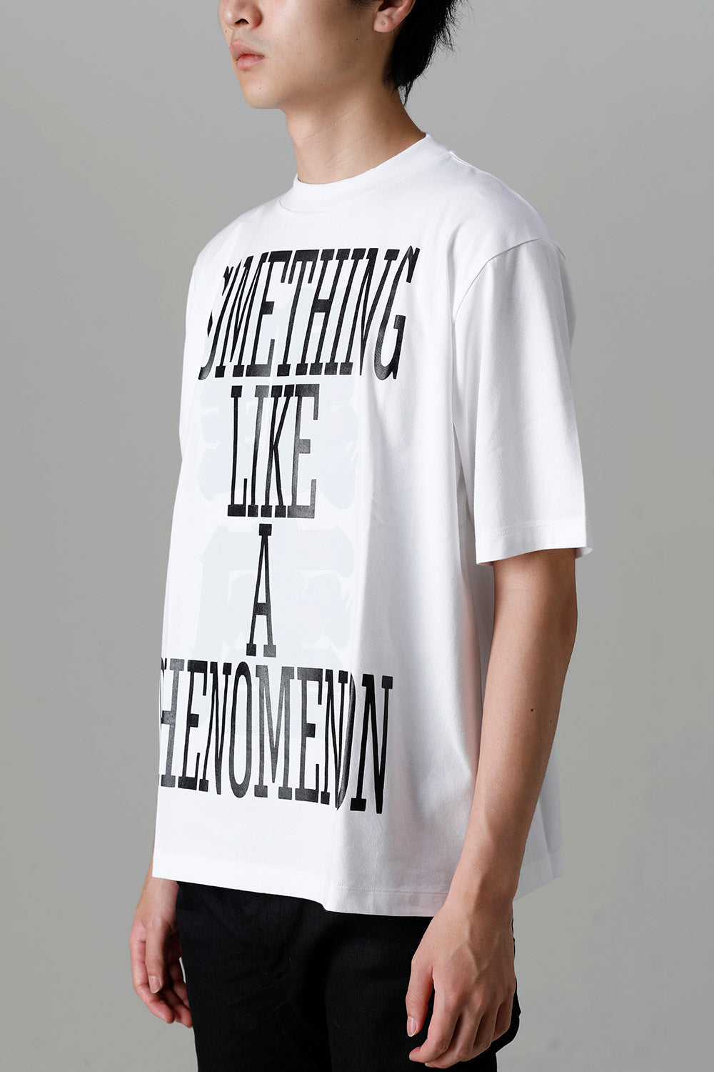 ILLCS22A-028-white | SOMETHING LIKE A PHENOMENON 銀座 Tシャツ 