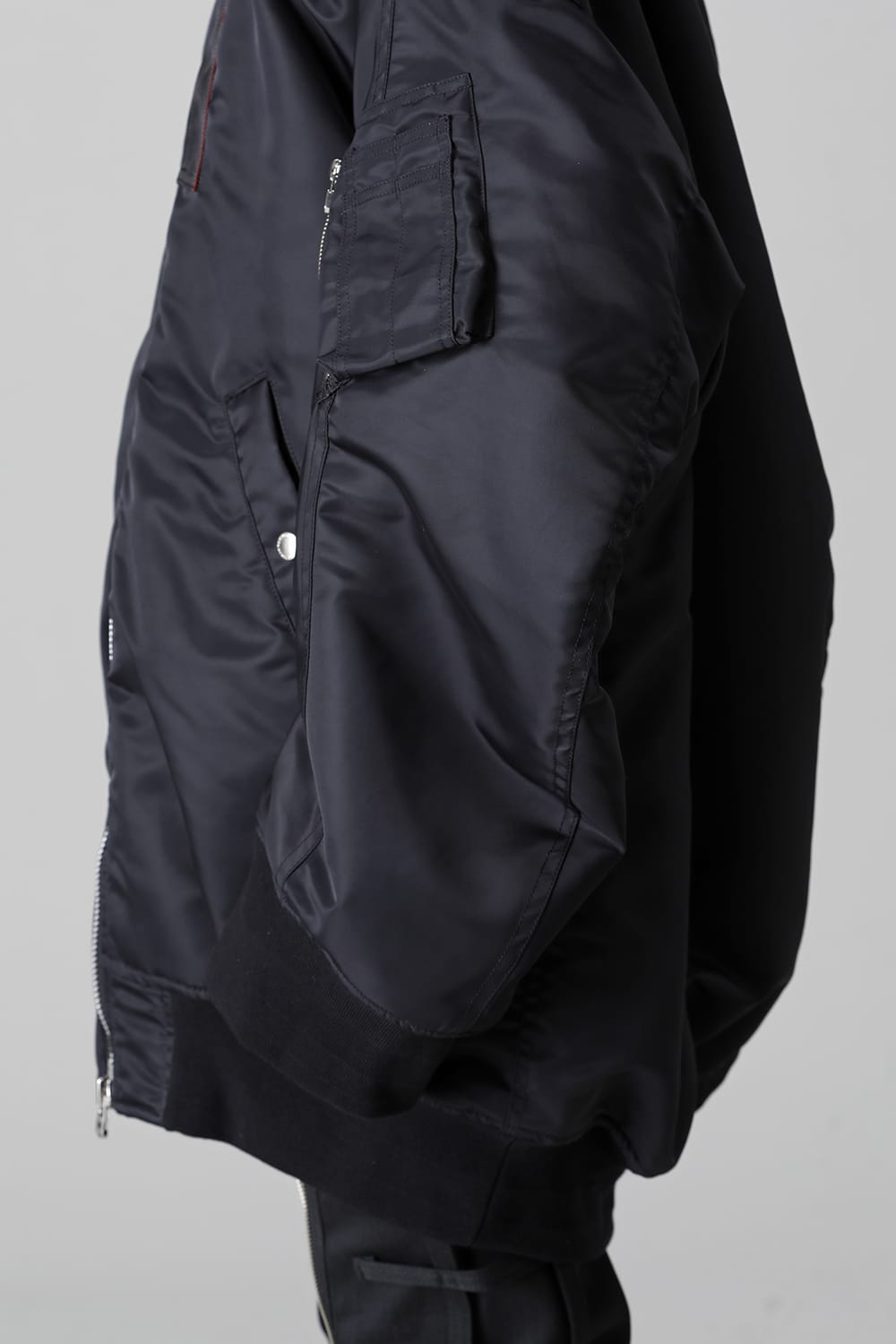 sj.0014AW22 | double zip balloon shaped bomber jacket 