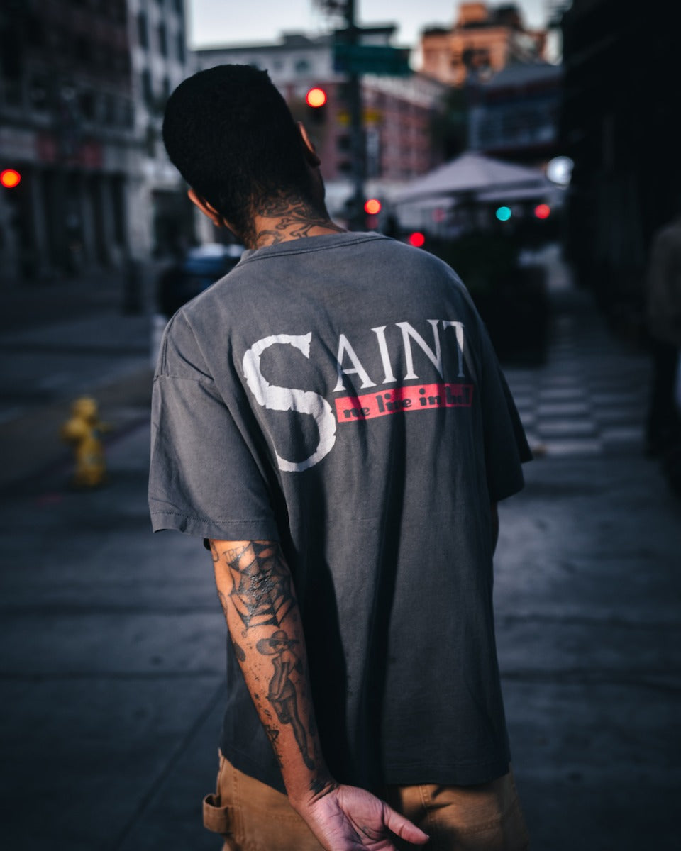Saint Mxxxxxx 23ss Tシャツ WE LIVE HELL