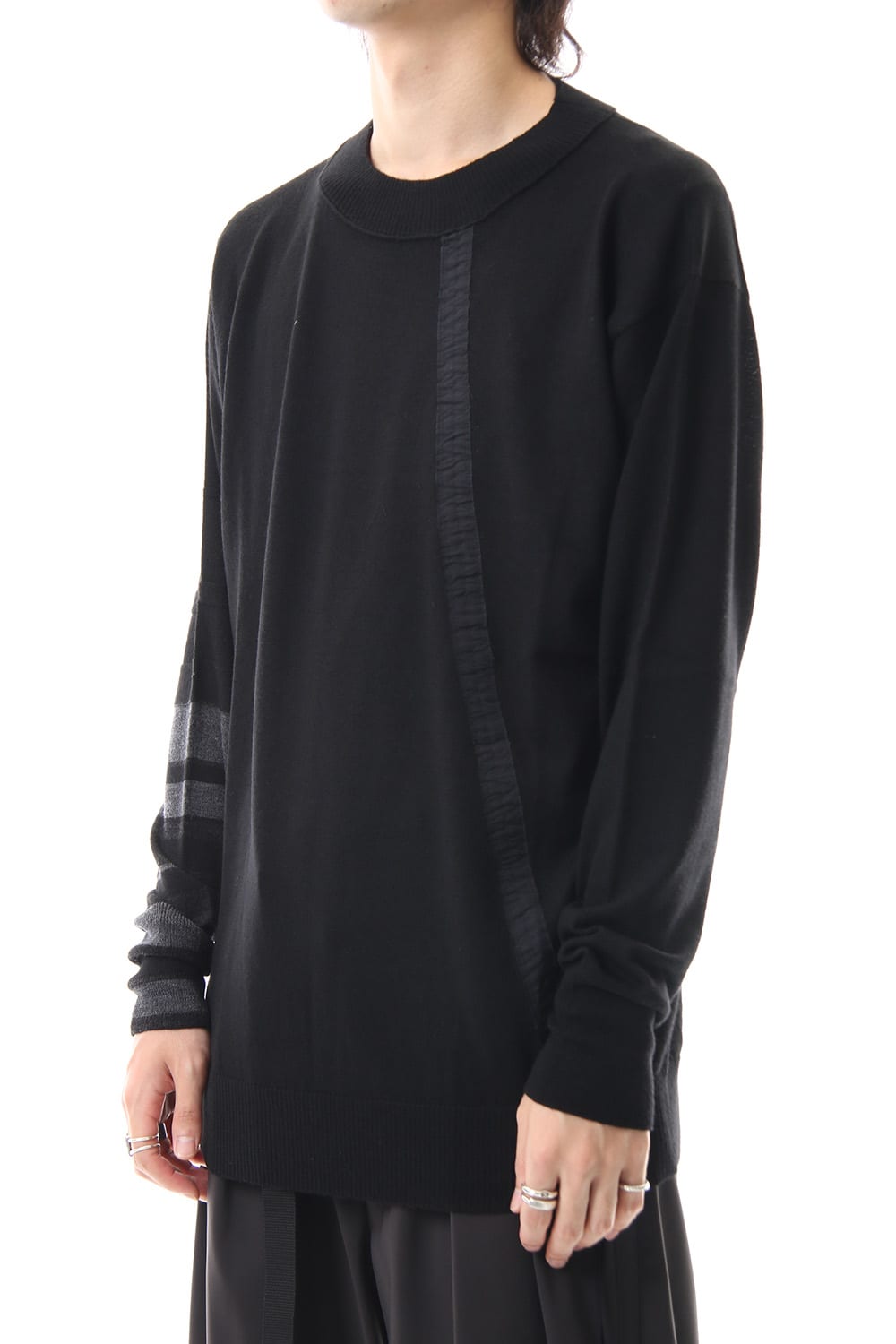 VI-3142-07-BLK/STR | Fine merino Border Sleeve L/S Tshirt | The