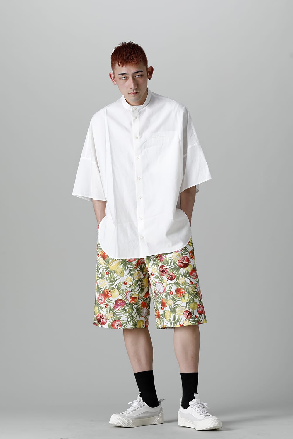 WM2271414 | WM x Gramicci FRUIT PATTERN WIDE SHORT PANTS | White 