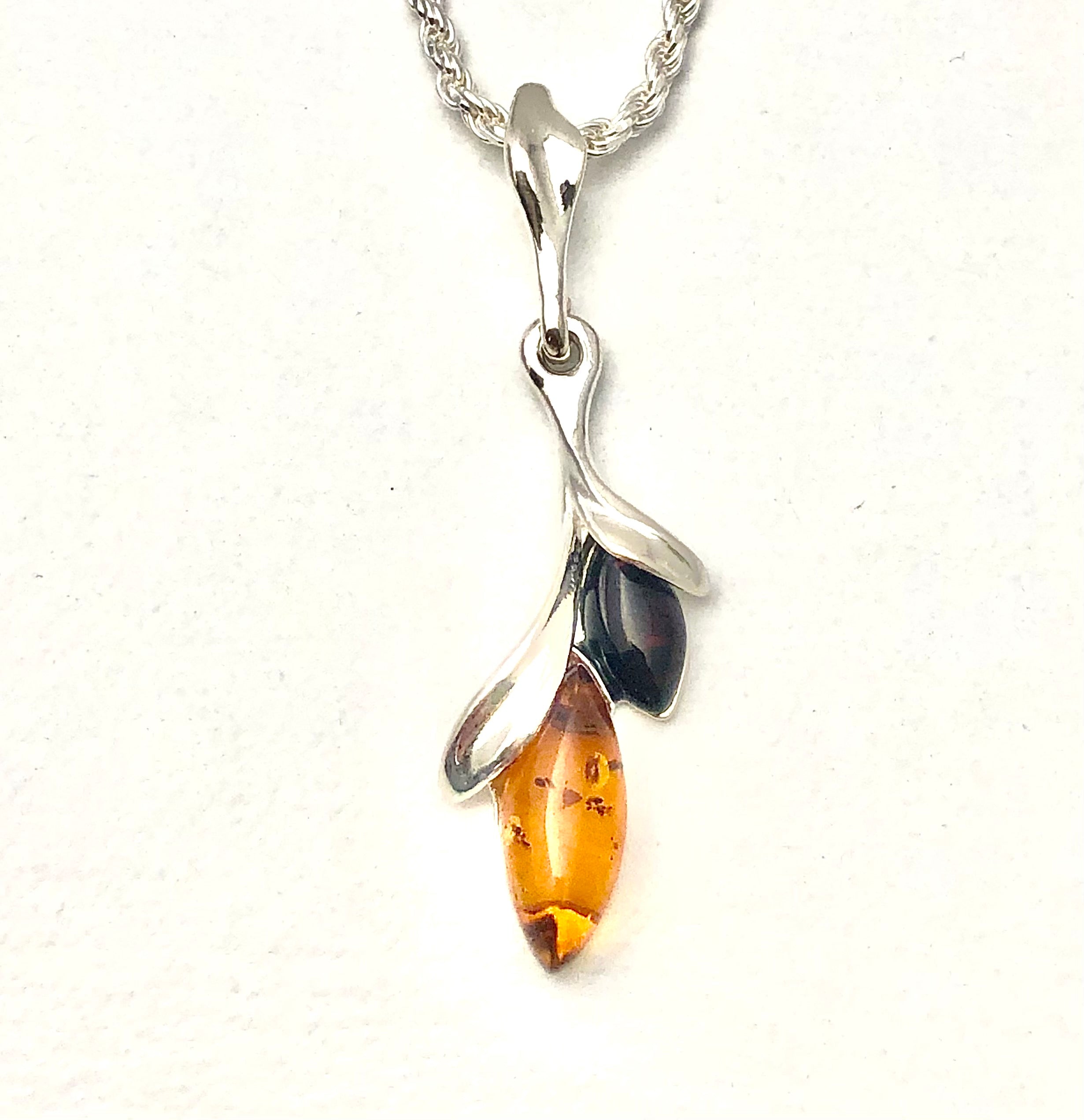 TWO TONED AMBER MARQUISE PENDANT