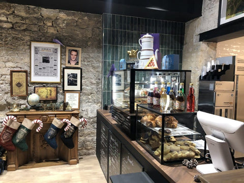 Boutique Aux 2 Balais - Harry Potter à Paris – La boutique Aux 2 Balais