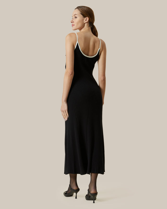 Picture of Contrast Tipping Knitted Dress