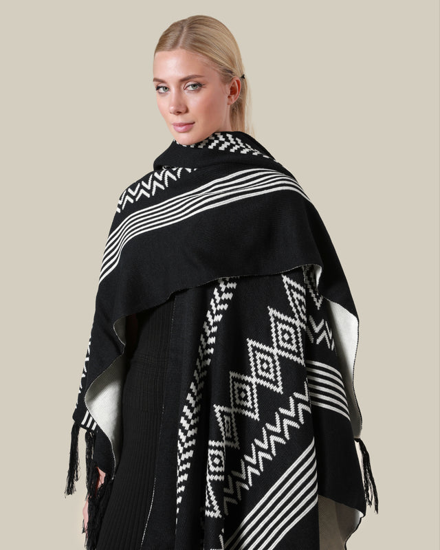 Picture of Geometric Patterned Poncho