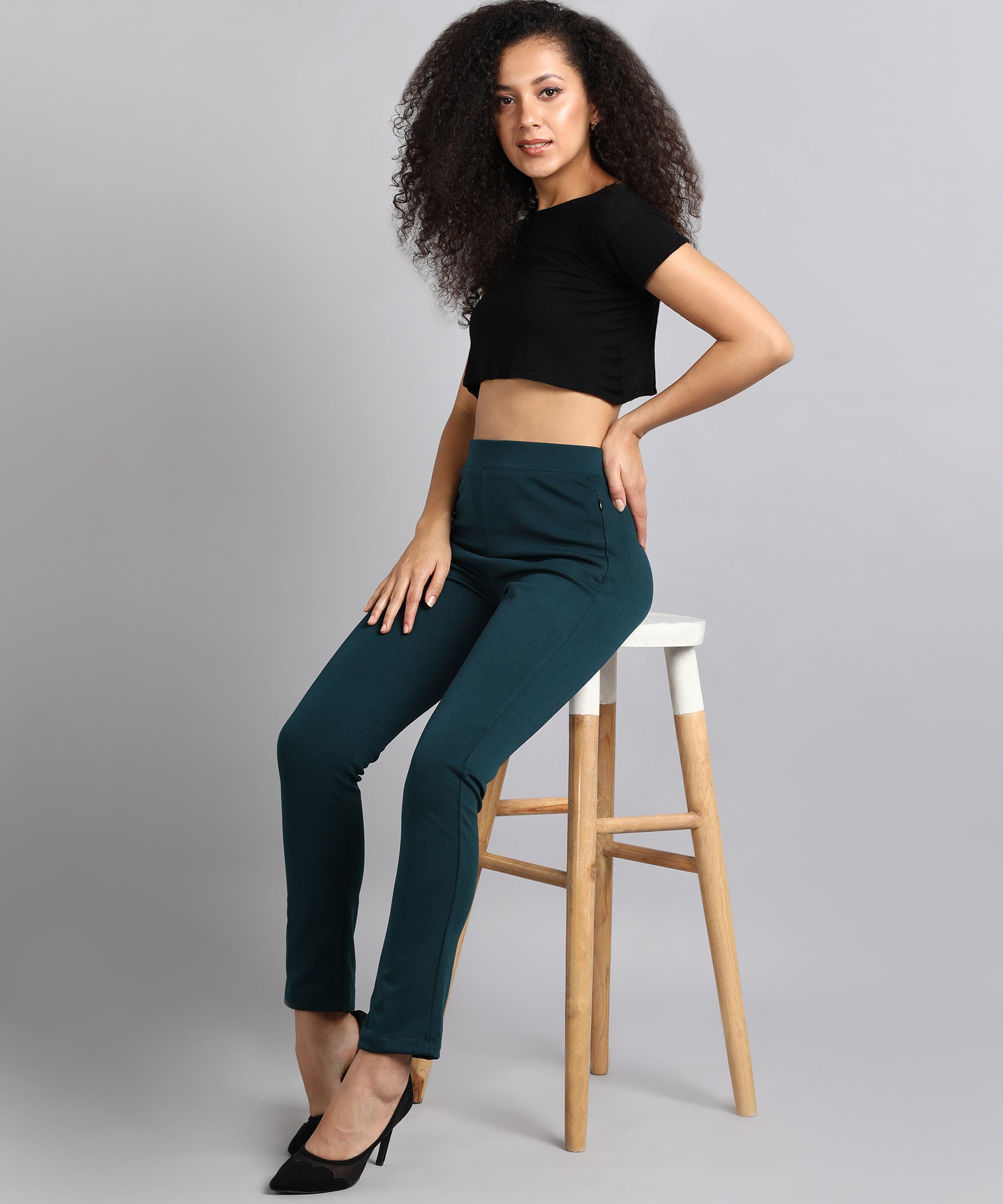 Thoughts on cigarette trousers? They look slightly awkward on the models so  I can't tell for sure if they would work : r/KibbeRomantics