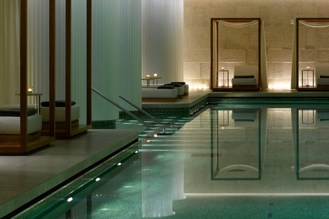 Spa pool lounge, with pool beds and crystal clear water