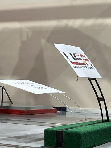 common h wire (left) and corostake (right) in wind tunnel at 35mph