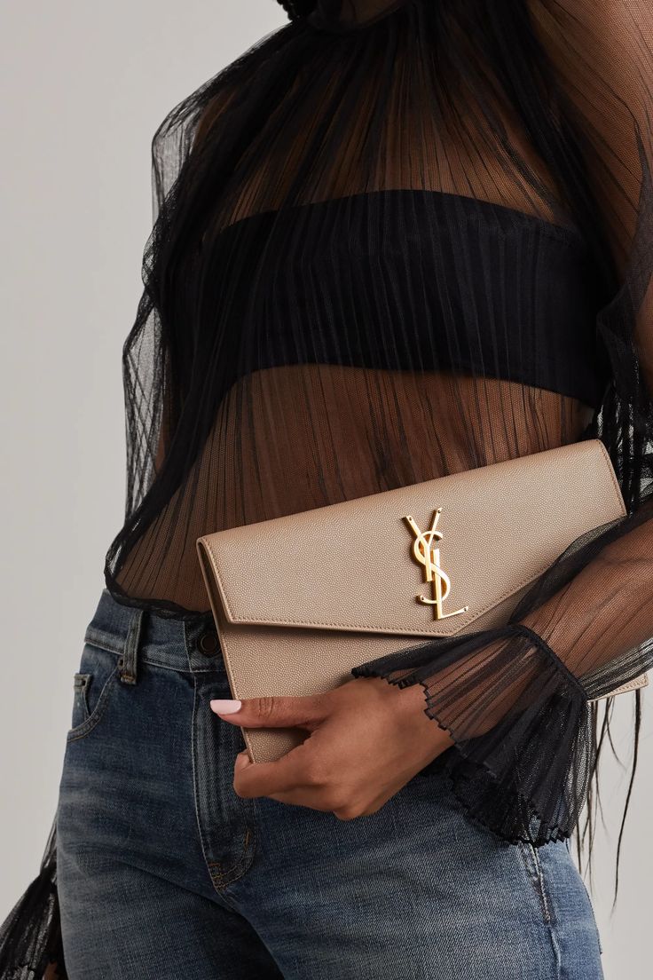 Saint Laurent Uptown clutch  Clutch outfit, Ysl clutch, Outfits