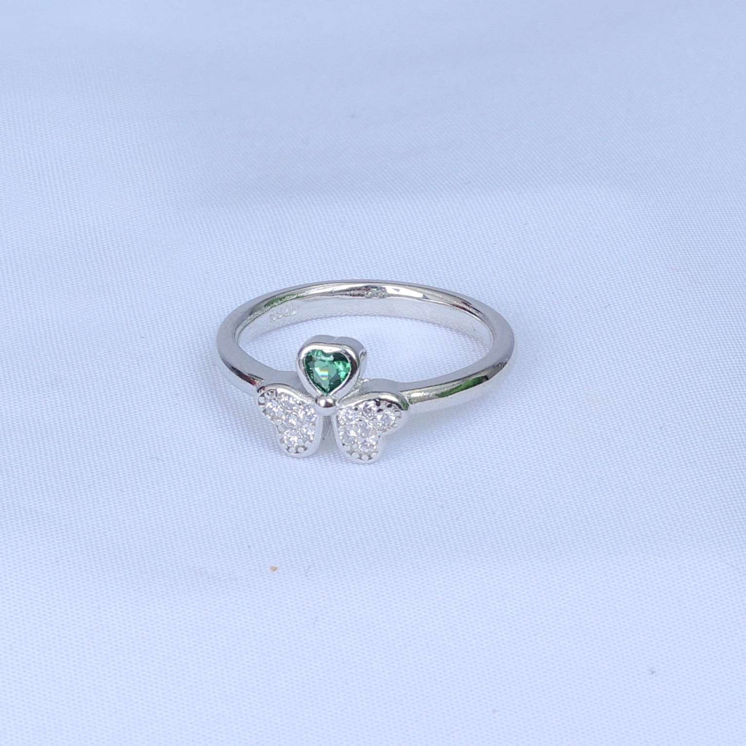 Buy Green Diamond Ring Designs Online in India | Candere by Kalyan Jewellers