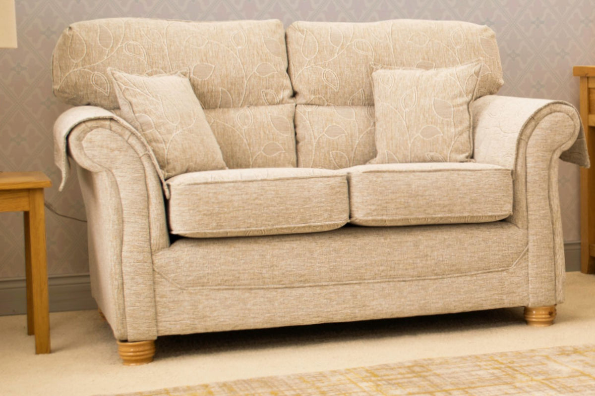 Finding the Perfect Sofa for Small Living Rooms: Comfort, Style, and Space-Saving Solutions