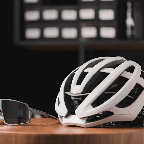 Ultimate Cycling helmet airbender