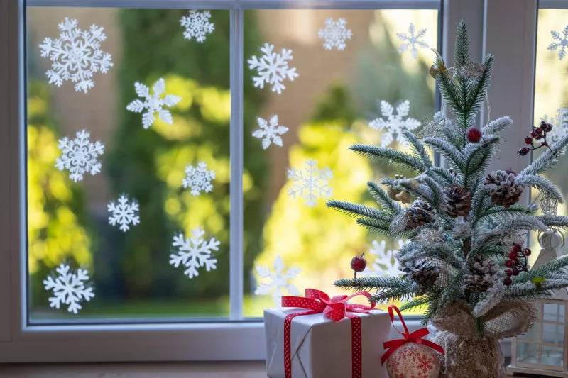Comment réaliser une belle déco de fenêtre pour Noël ?
