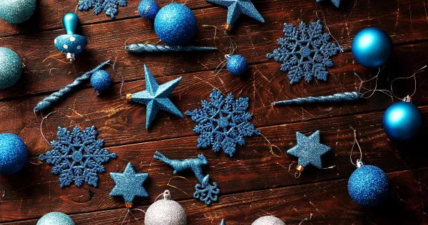 assortiment décorations de Noël bleues