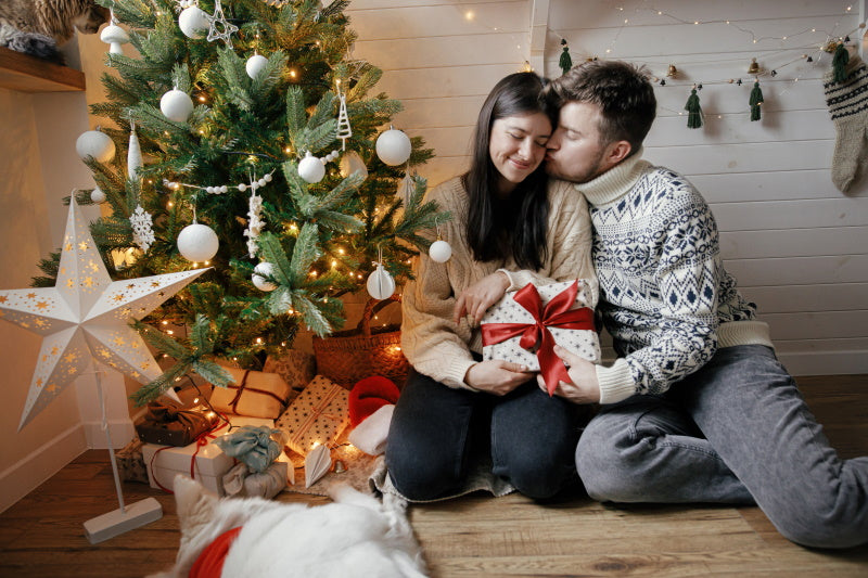 Quels éléments déco utiliser pour le pied du sapin ?