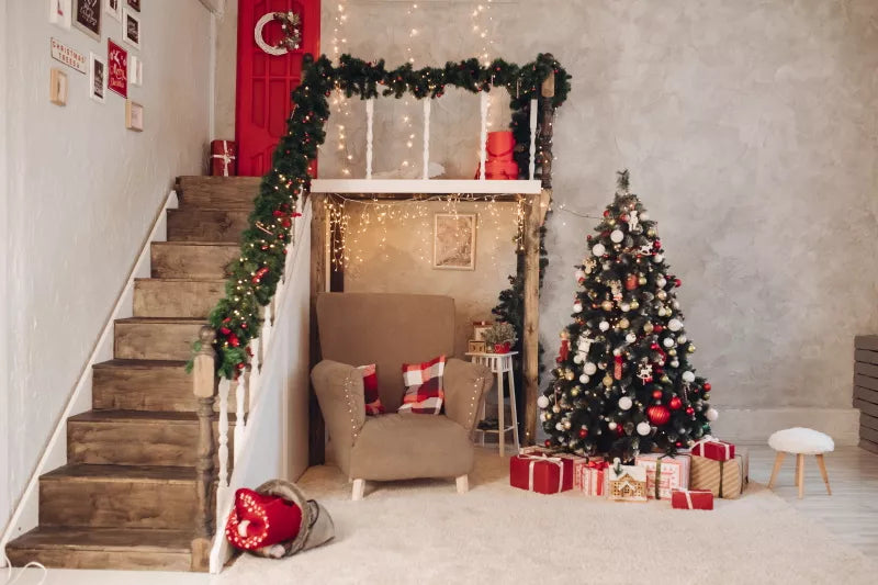 Quels accessoires utiliser pour la déco de l'escalier à Noël ?