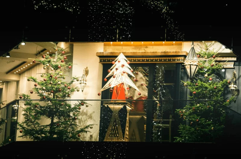 Quelle déco de Noël pour balcon choisir ?