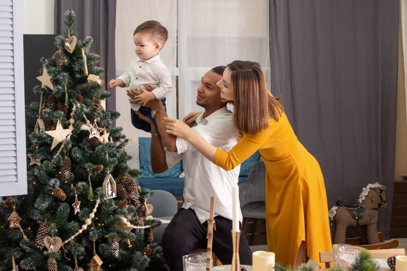 Quelles décorations de sapin en bois poser sur mon arbre de Noël ?