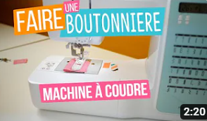 miniature de video petit patron avec une machine à coudre réglée pour faire une boutonnière
