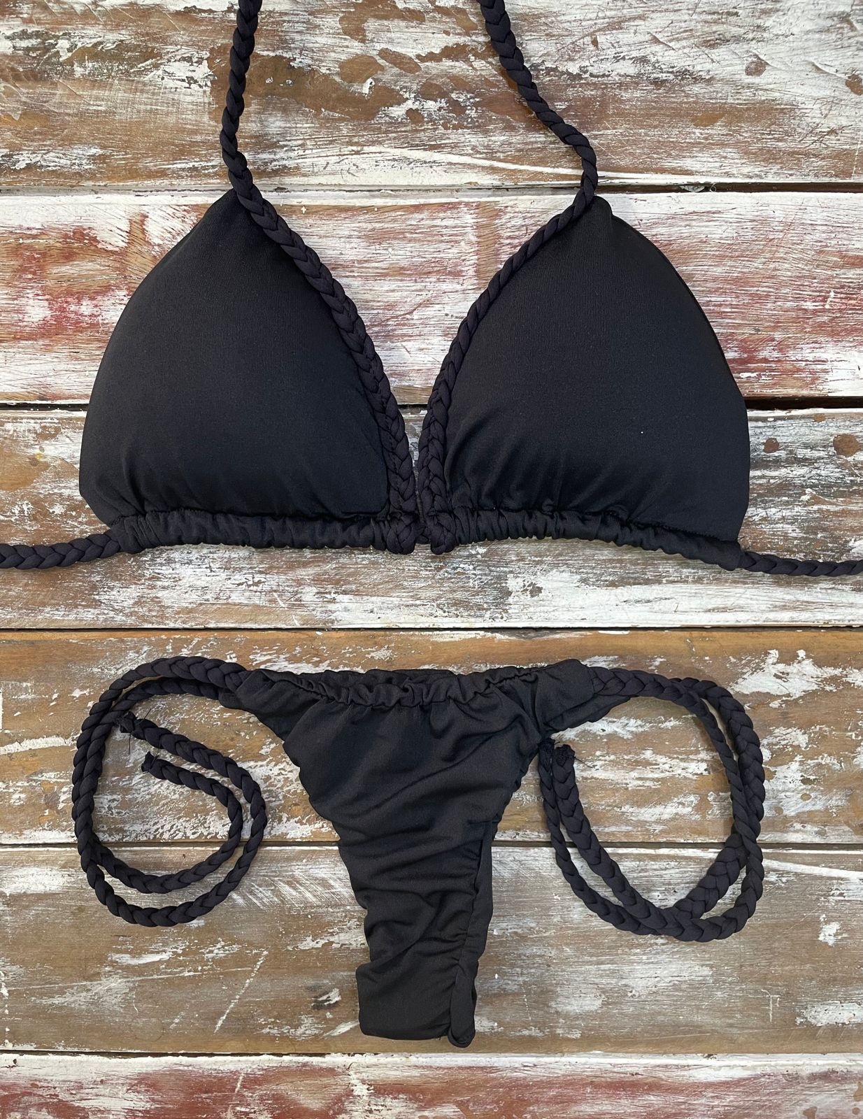 BLACK MACRAME