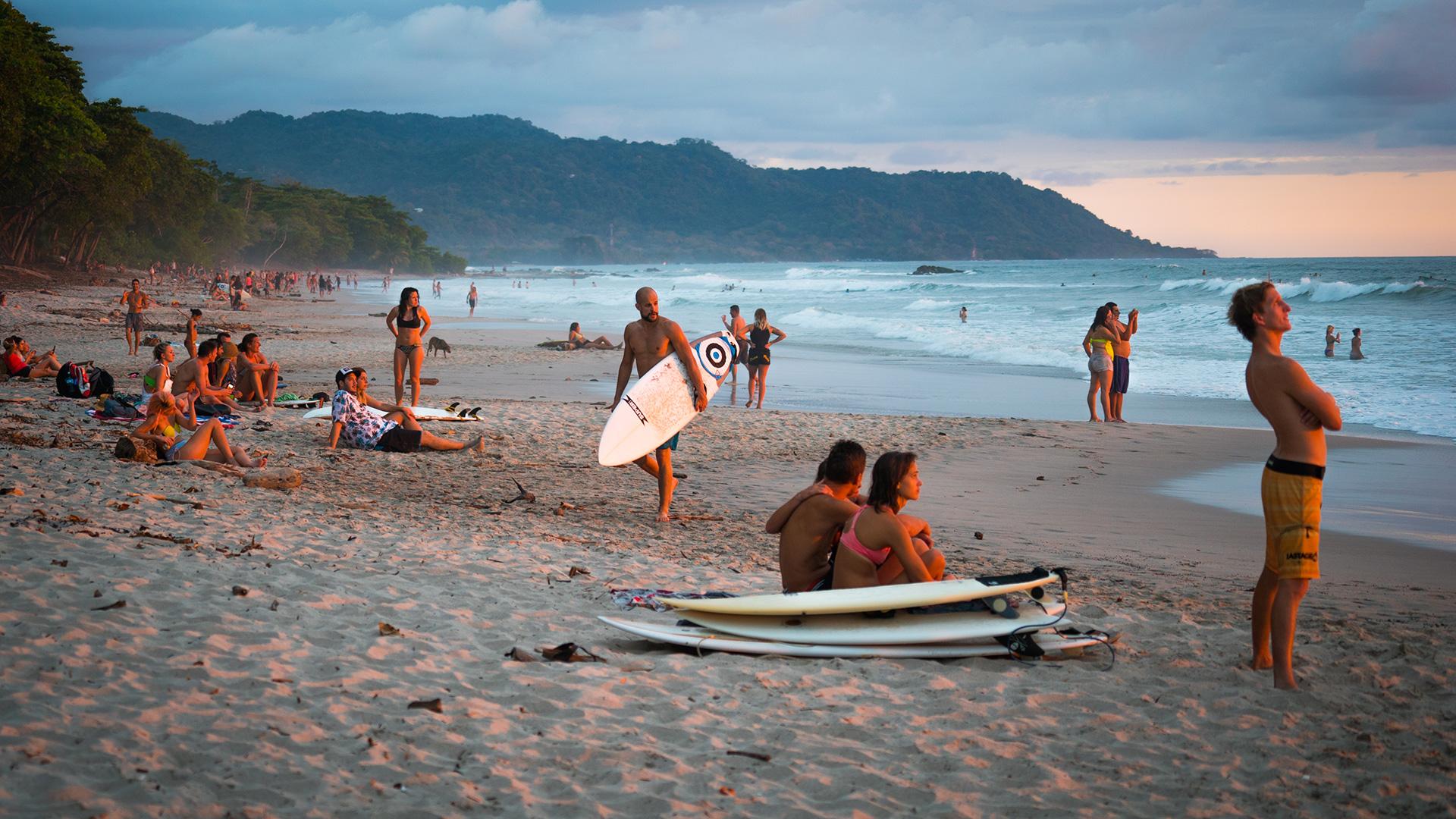 Surf-Club-Santa-Teresa-in-Costa-Rica
