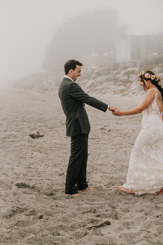Beautiful foggy Stinson Beach wedding with Gorgeous and Green Flower Designs