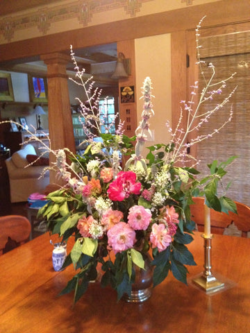 arrangement of local grown Boise Idaho flowers and foraged foliage by Gorgeous and Green