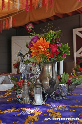 Details of the Diablo Ranch wedding outside with florals by Gorgeous and Green