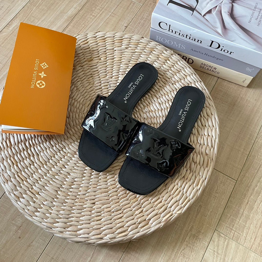 LV Fashion Simple Casual Flat Bottom Slippers Shoes