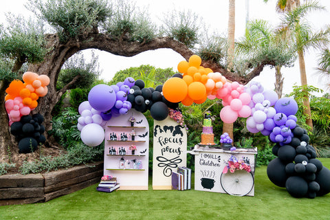 guirnalda de globos en jardin