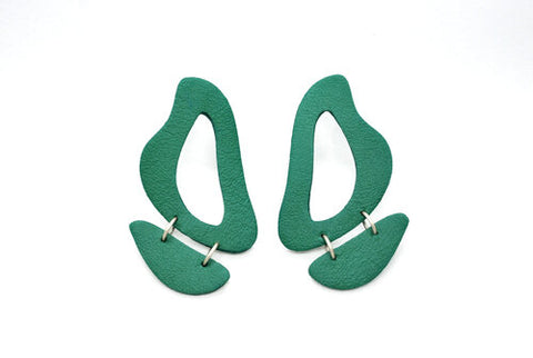 Édition limitée, tout comme votre ami Taureau, la boucle d'oreille inferno vert émeraude est le cadeau d'anniversaire parfait pour le Taureau.