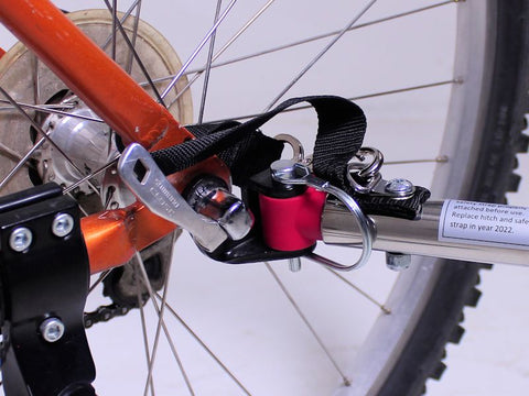 Installed WIKE Bicycle Trailer Hitch onto a Quick-Release axle and flat dropout.