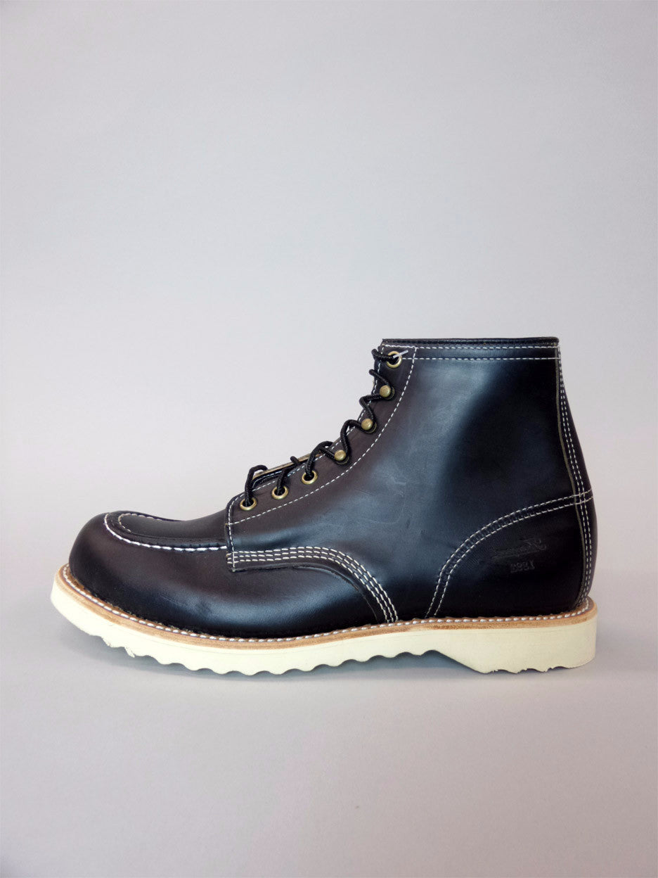thorogood boots moc toe black