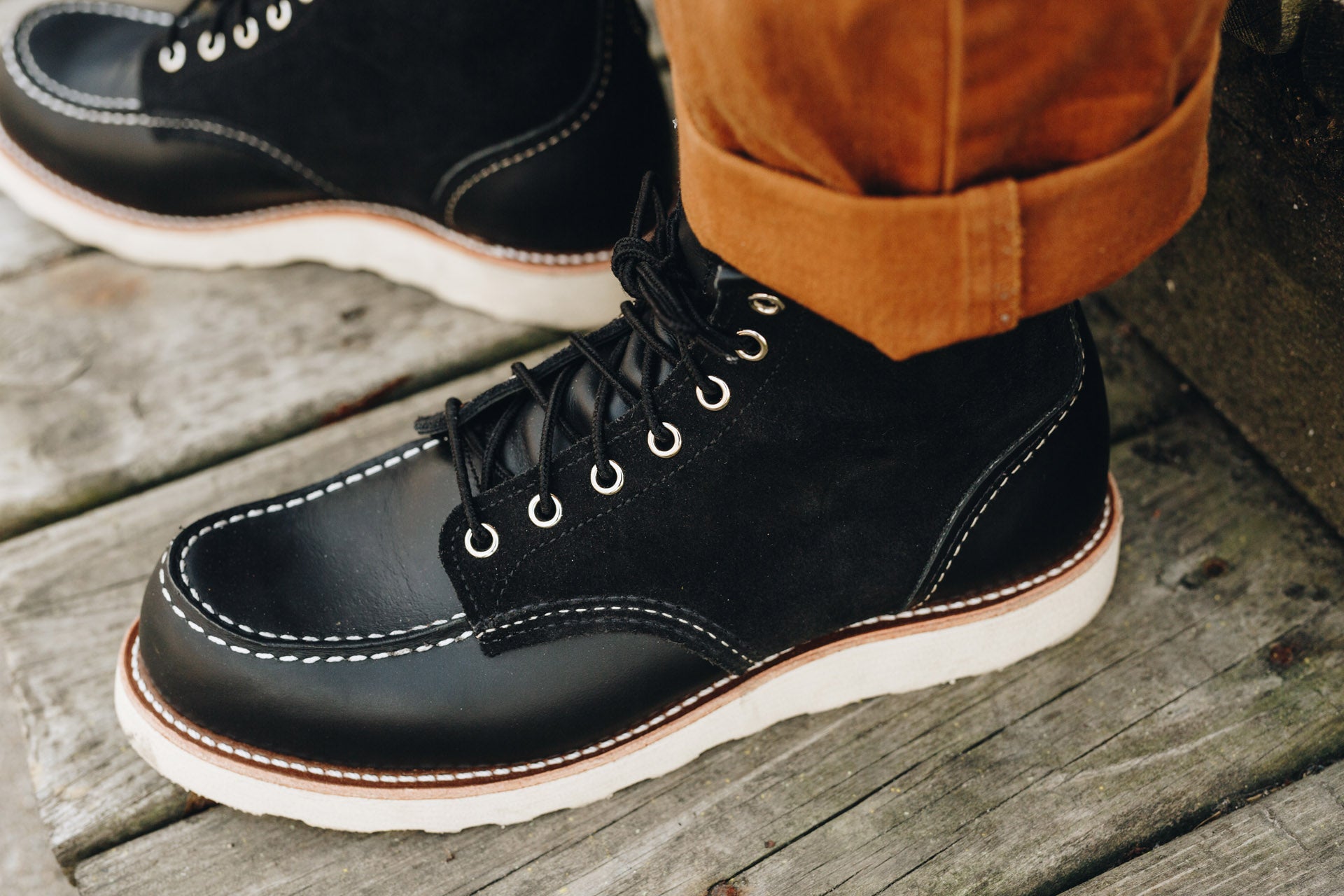 black red wing moc toe