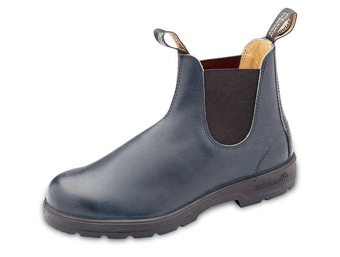 navy blundstone boots
