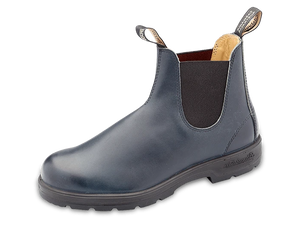 navy blundstone boots