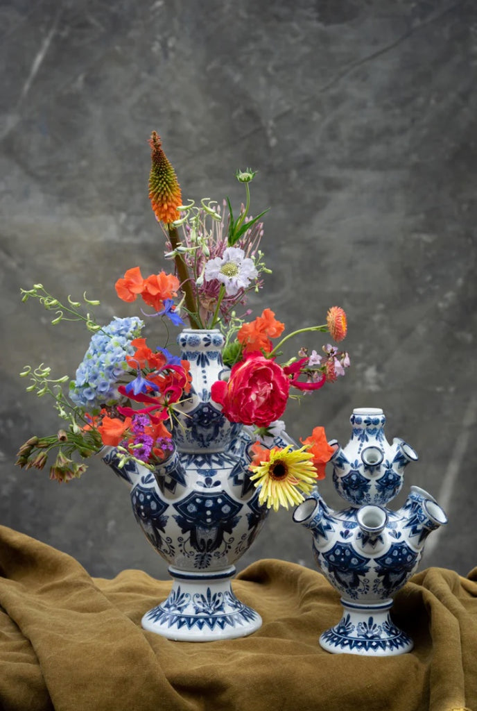 Delft Blue vase Delfts Blauw vaas Tulpen vaas Tulip vase