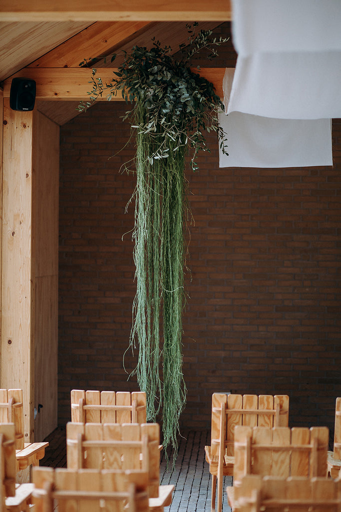 The Unbound wedding Bruiloft Amsterdam hanging plants planten groen green 